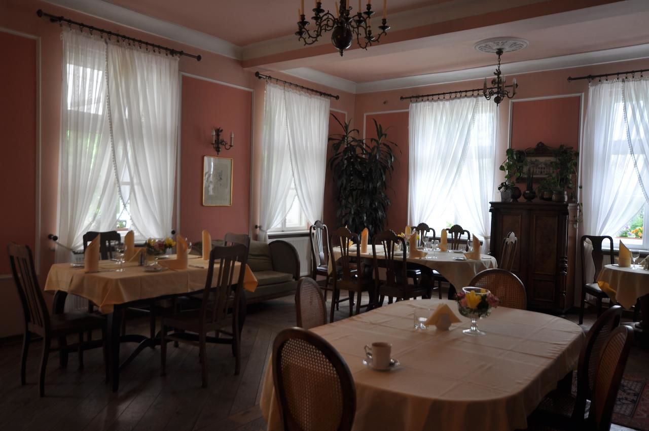 Апарт-отели Restauracja - Hotel Pałacowa Рогово-12